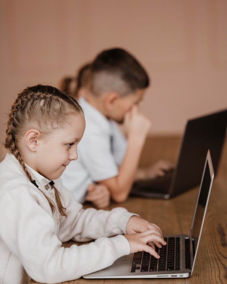 Cómo la exposición de datos en la infancia puede facilitar el robo de identidad