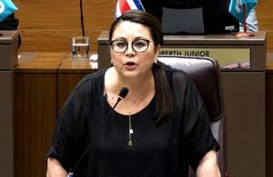 Mora: No criamos a nuestros hijos para enviarlos a las universidades a ser colonizados ideológicamente