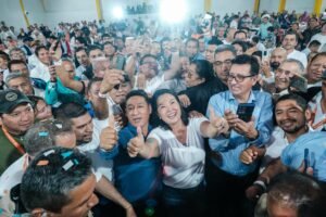 Keiko Fujimori gana las elecciones de Perú tras llegar al 100% de las actas