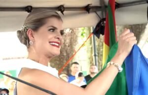Esparza declara a la presidenta Laura Fernández como “Hija Predilecta” del cantón