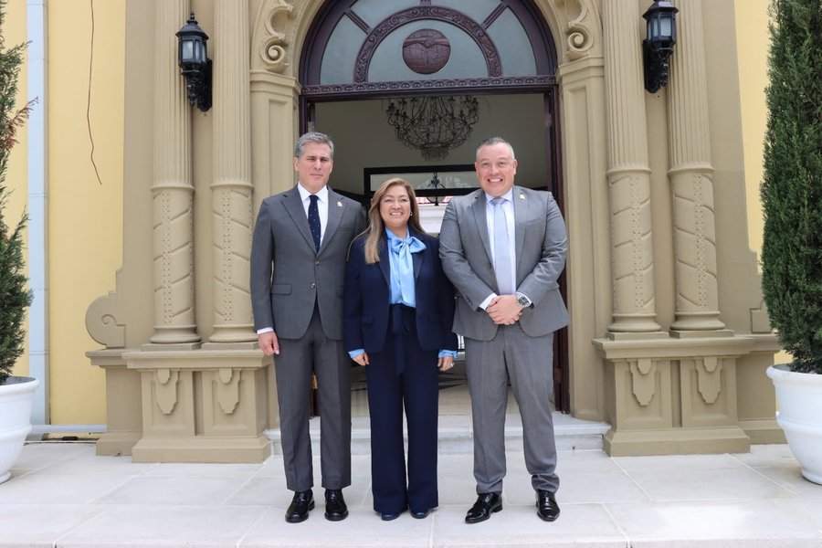 Lina Ajoy será la primera costarricense en dirigir