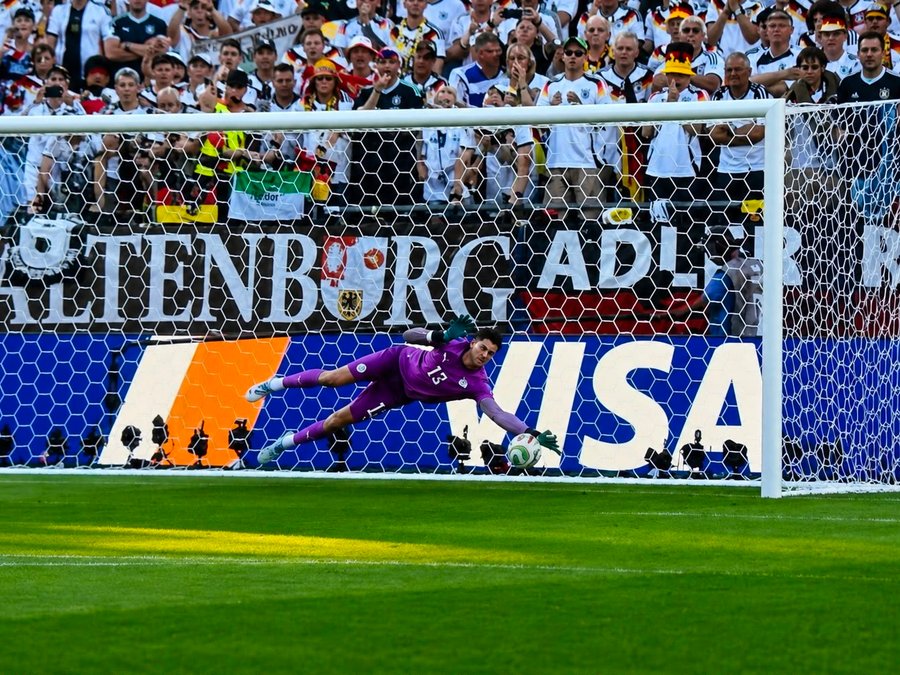 Gustavo ‘Lechuga’ Alfaro lo hizo en el Mundial 2026: eliminó a Alemania