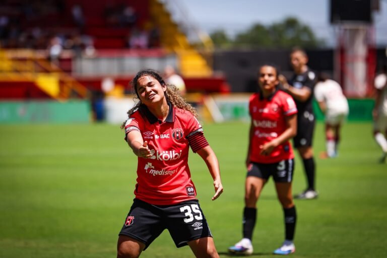 Paula Arce marcó el gol con el que Alajuelense le ganó el Saprissa. Foto: Alajuelense