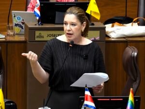 Claudia Dobles sale en defensa de nombramiento de Rocío Alfaro en Junta Directiva de la CCSS