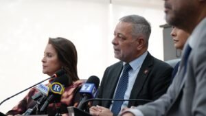 Colegio de Abogados alerta que recortes presupuestarios al Poder Judicial debilitan el Estado de Derecho