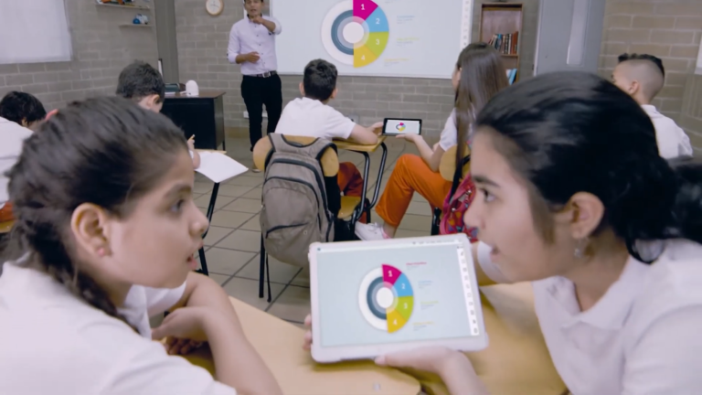 TOMi8, la plataforma educativa que fortalece la enseñanza y llega a aulas sin conexión permanente a internet