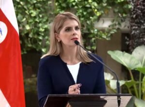 Laura Fernández: Nos aseguramos de que la educación sea imparcial, que no sea una educación sexualizada