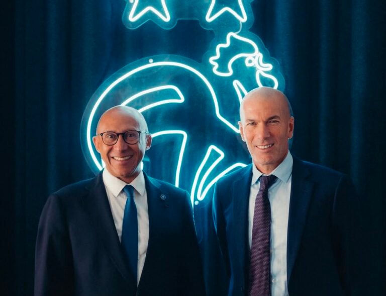 Zinedine Zidane se convierte en el nuevo director técnico de la selección francesa