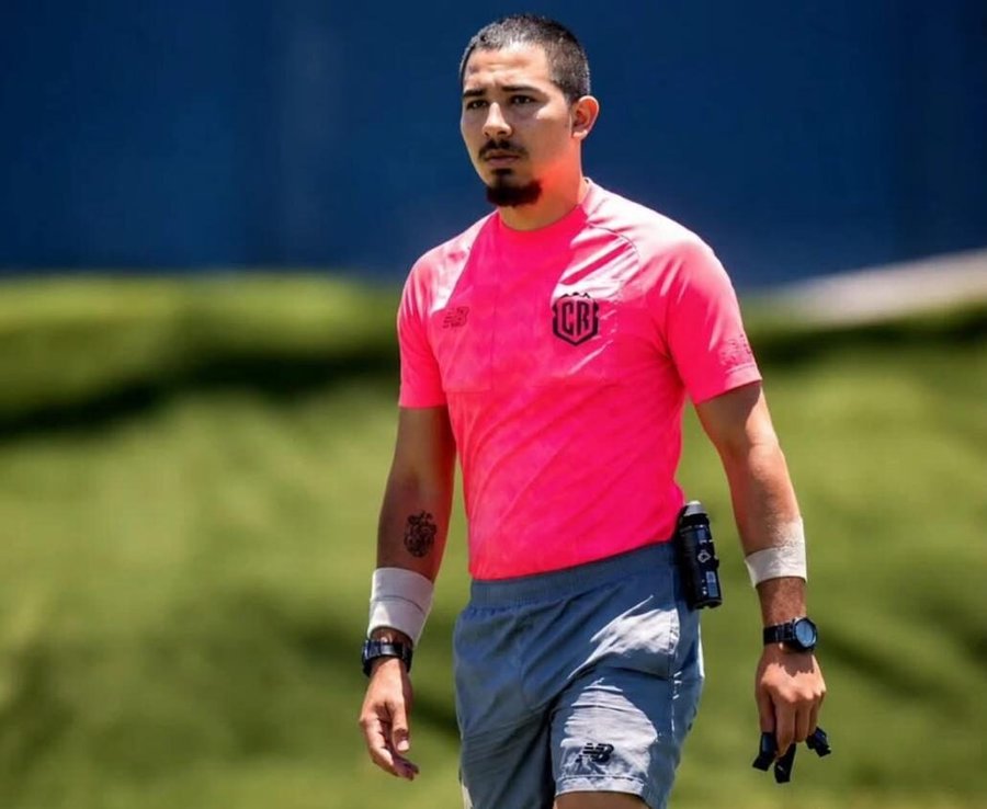 José Luis “Puppy” López se refiere al puñetazo que le lanzó a árbitro