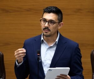 Antonio Trejos propone limitar pagos en efectivo a abogados en casos de narcotráfico
