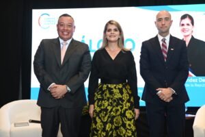 Laura Fernández reafirma ante el sector comercio agenda de seguridad, reforma del estado y combate al comercio ilícito
