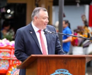 Francisco Gamboa conmemora 178 años de la Fundación de la República