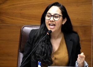 Sáenz sale en defensa de hija de Paul Rueda: Esa chica se quedó sin trabajo y asumió la responsabilidad