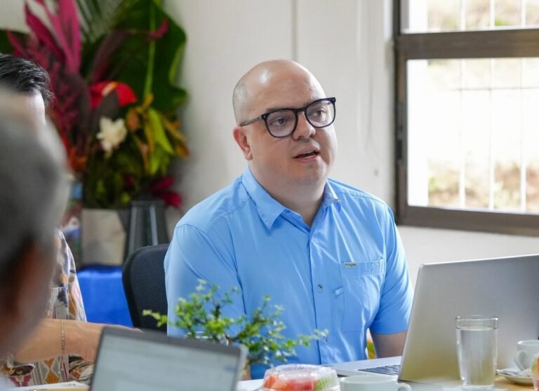 Viceministro administrativo del MAG presenta su renuncia