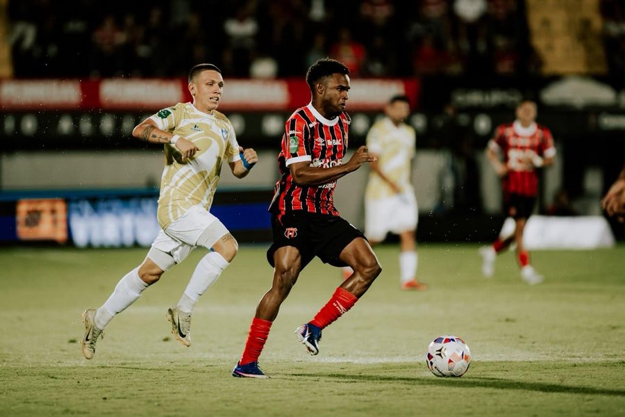 Ismael Rescalvo: “El equipo creyó hasta el final que podíamos ganar; fuimos mejores”