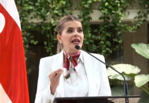 Laura Fernández declara “guerra” a la corrupción policial: “El que se metió, tiene que recibir castigo”