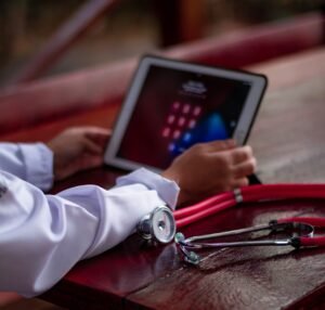 El dictamen que llega por WhatsApp: así funciona el mercado de certificados médicos sin examen para licencias de conducir