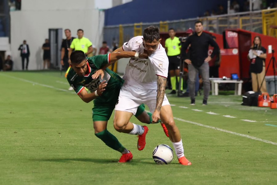 Ismael Rescalvo sobre el juego ante Marathón: “Pudimos ganar”