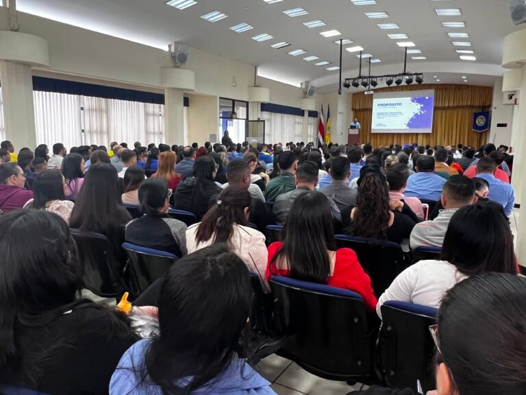 Costa Rica reunirá a especialistas de la región para analizar el impacto de la inteligencia artificial en la educación