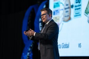 Expertos internacionales analizaron impacto de la economía global en las empresas en Congreso de Inversiones de BAC Puesto de Bolsa