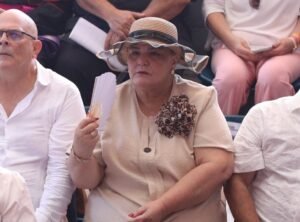 Kattia Calvo a Villalta: Este pueblo no es básico. Este pueblo piensa, este pueblo analiza