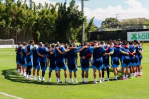 Osael Maroto le abrió una posibilidad a Bryan Ruiz en La Sele más allá del interinato