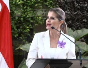 Laura Fernández ordena rotación obligatoria de policías para frenar redes de corrupción