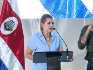 Fernández tacha de irresponsables a diputados del PLN por no apoyar proyecto de armonización eléctrica