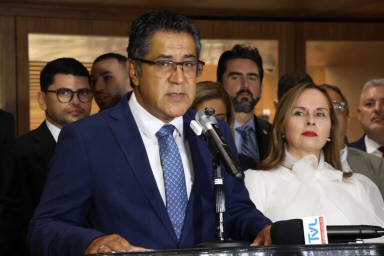 Acosta ante votación de mociones de jornadas 4×3: Ya no vamos a estar secuestrados por la oposición