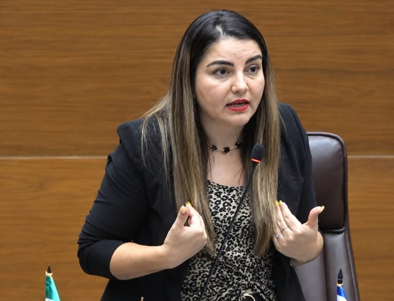 Diputada del PLN califica de “berrinche” denuncia contra su asesor
