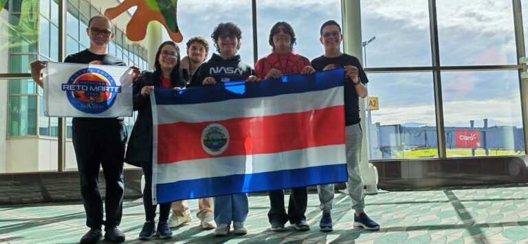 Seis estudiantes de Fidélitas viajan a la NASA tras conquistar el Reto Marte 2025