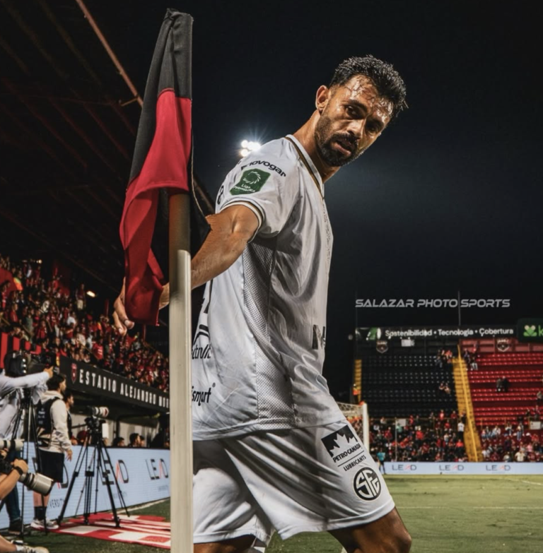 Giancarlo 'Pipo' González regresa a Alajuelense.