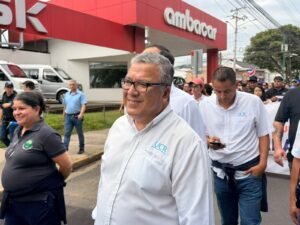 Rector UCR: Los salarios los venimos reduciendo desde el 2019