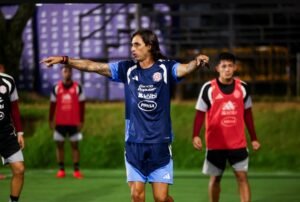 Bryan Ruiz da su convocatoria para los juegos ante Nicaragua y Haití: Hay cuatro bajas y cuatro caras nuevas