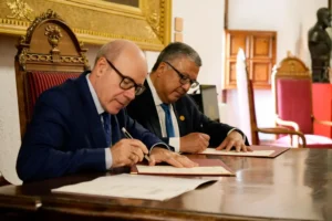 Universidad de Granada firma convenio con la UCR para impulsar el intercambio académico y científico