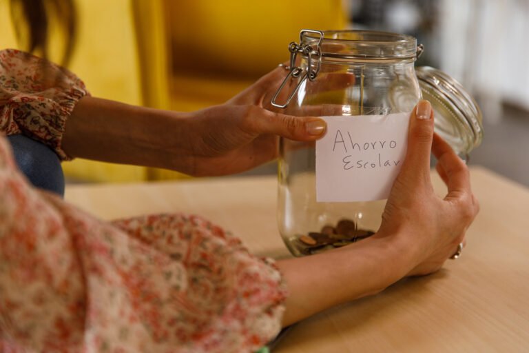 Día Mundial del Ahorro: ¿cómo ahorrar y cumplir nuestras metas?