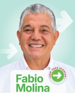 Fabio Molina inscribe su candidatura a la presidencia del PLN