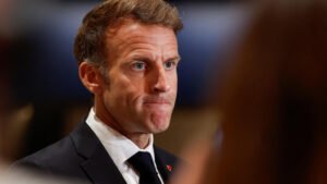 Macron acusa a Trump y otros dirigentes de utilizar los disturbios en Francia para hacer campaña