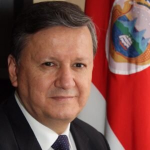 Marco Vinicio Ruiz pide a Laura Fernández aclarar rumbo de política comercial tras destitución de Indiana Trejos