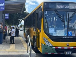 Costa Rica construirá 37 nuevas paradas de autobús con enfoque inclusivo ante envejecimiento poblacional
