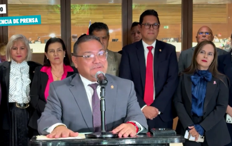 Pueblo Soberano impulsa reforma constitucional para permitir la reelección presidencial consecutiva