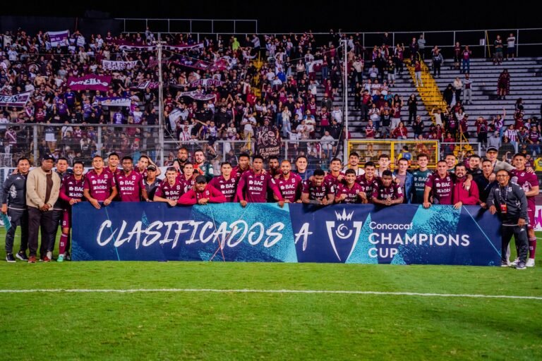 En duelo de perdedores, Saprissa pasó del calvario al festejo ante Firpo
