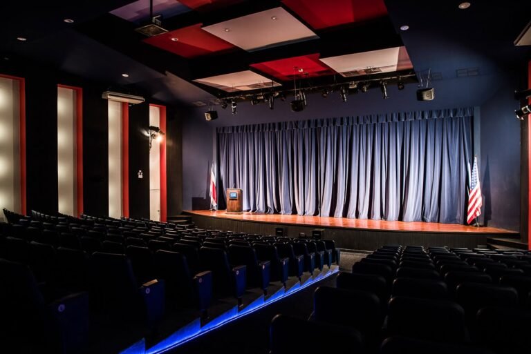 Teatro Eugene O’Neill llevará al público a una investigación paranormal este Halloween
