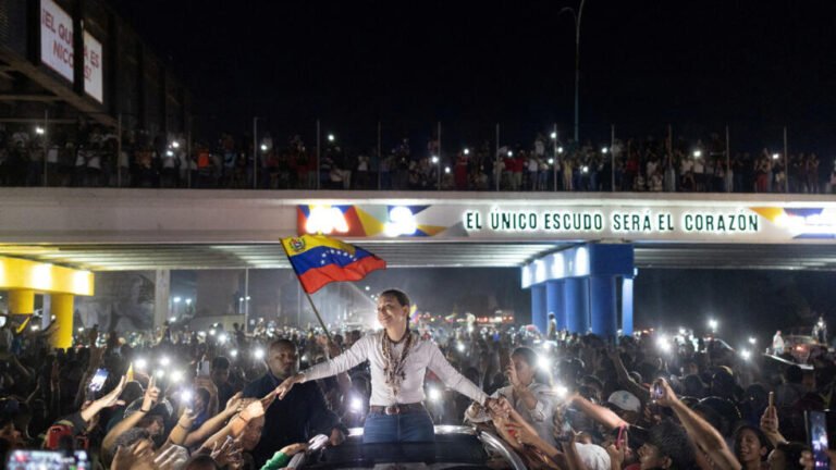 Delcy Rodríguez acusa a Machado de montar un “show” con su regreso a Venezuela