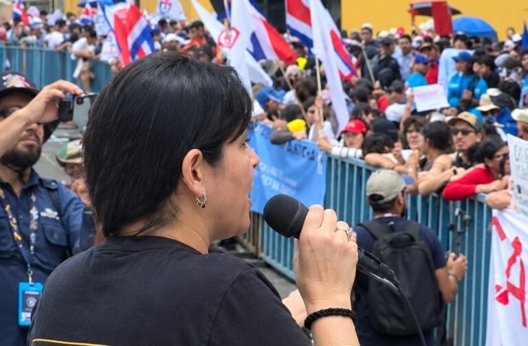 Vianey Mora: Con tintes fascistas y de narcotraficantes no quiere garantizar la vida digna al pueblo